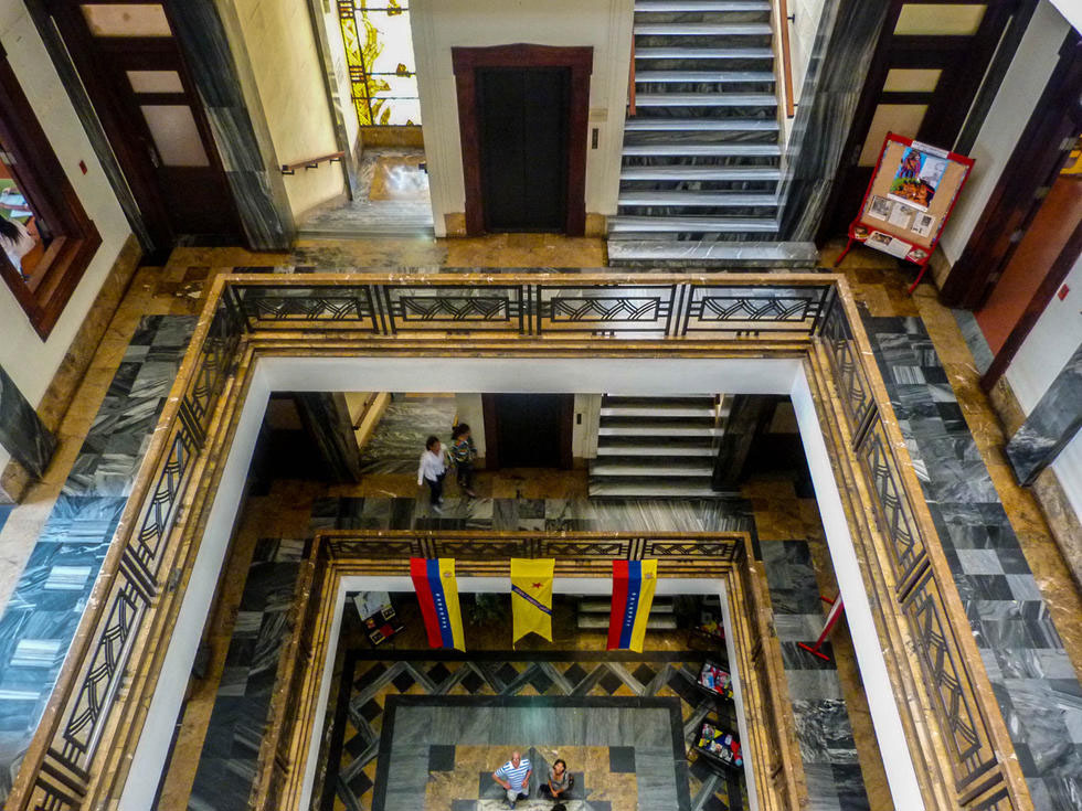 biblioteca-simon-rodriguez_8669391