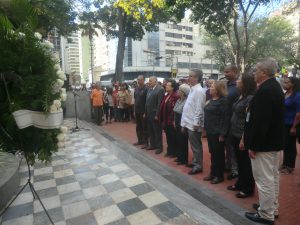 Ofrenda por los 167 años del nacimiento de Martí