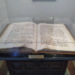 Libro de Oficios de Semana Santa del Siglo XVIII, año 1792, fue entregado a la Iglesia San Francisco